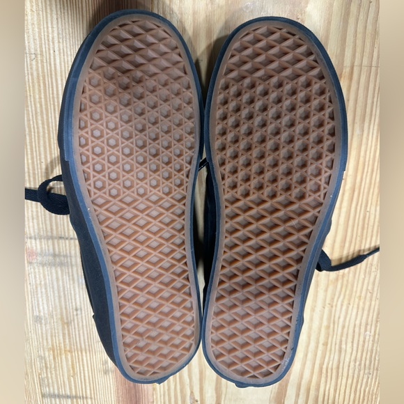 Vans Black Canvas Sneakers - Picture 2 of 6